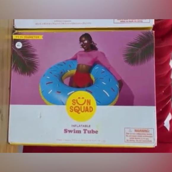 Sun Squad Inflatable Donut Pool Float - Picture 3 of 4